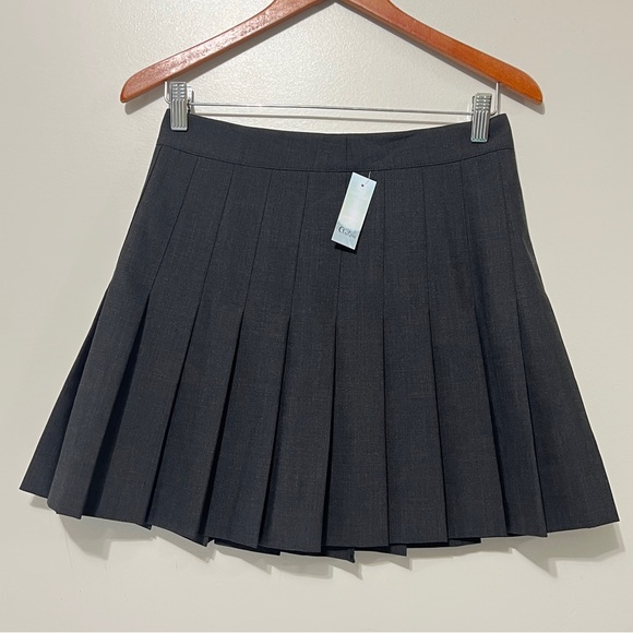 Aritzia Talula Hedran Skirt 8 Charcoal Pleated School Girl Skater Skirt NWT - Picture 2 of 10
